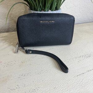 Michael Kors Jet Set Travel Multifunction Large Phone Case Wallet Wristlet